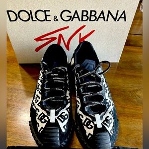Authentic Dolce & Gabbana sneackers!